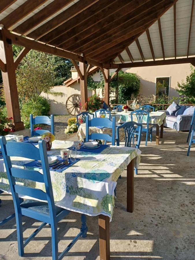 La Grange Terrou Vendégház Saint-Germain-de-Confolens Kültér fotó